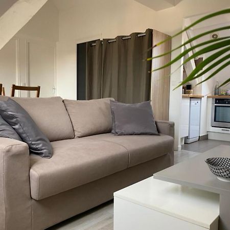 T3 Lumineux Proche Château Tout Equipé Rambouillet Esterno foto