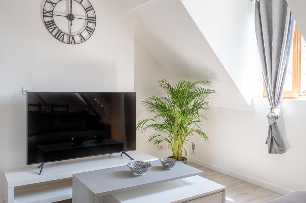 T3 Lumineux Proche Château Tout Equipé Rambouillet Esterno foto